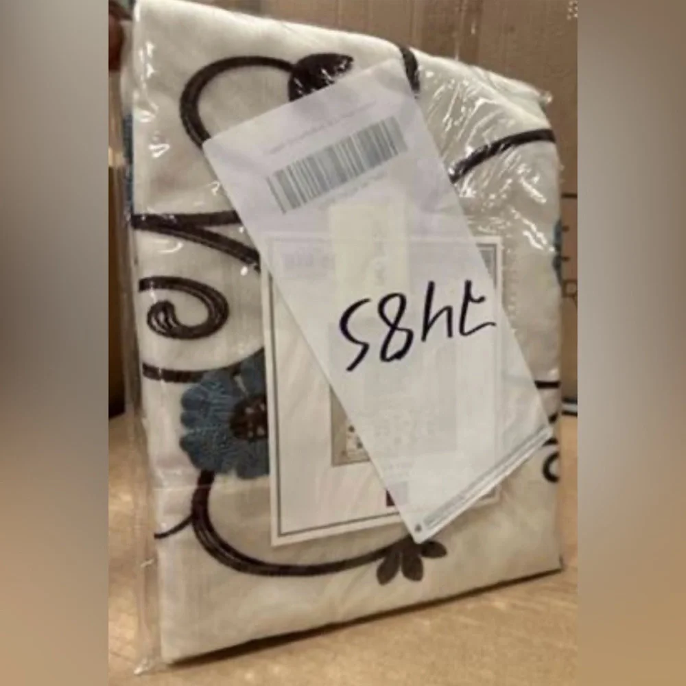 Halkett Blue Floral Valance 1 piece - Picture 2 of 2